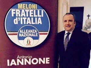 De Luca, Antonio Iannone