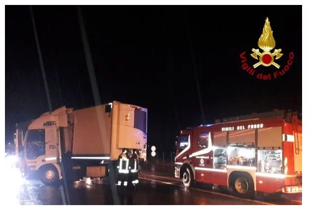 caselli incidente venticano castel del lago casello autostrada benevento