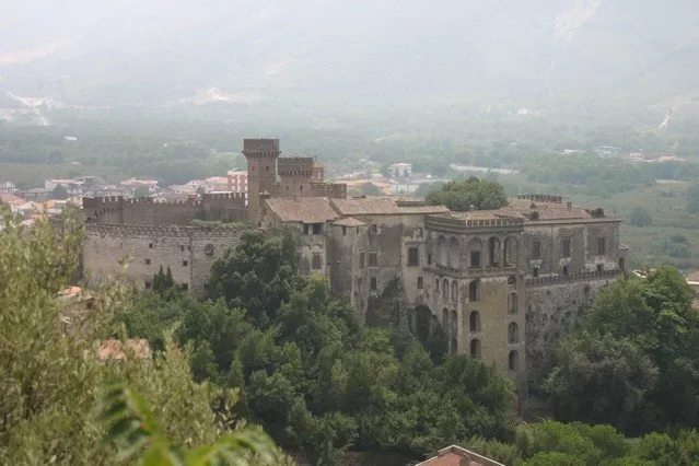 Storie d'inverno Storie dinverno castello Lancellotti pro lauro fiaba magia