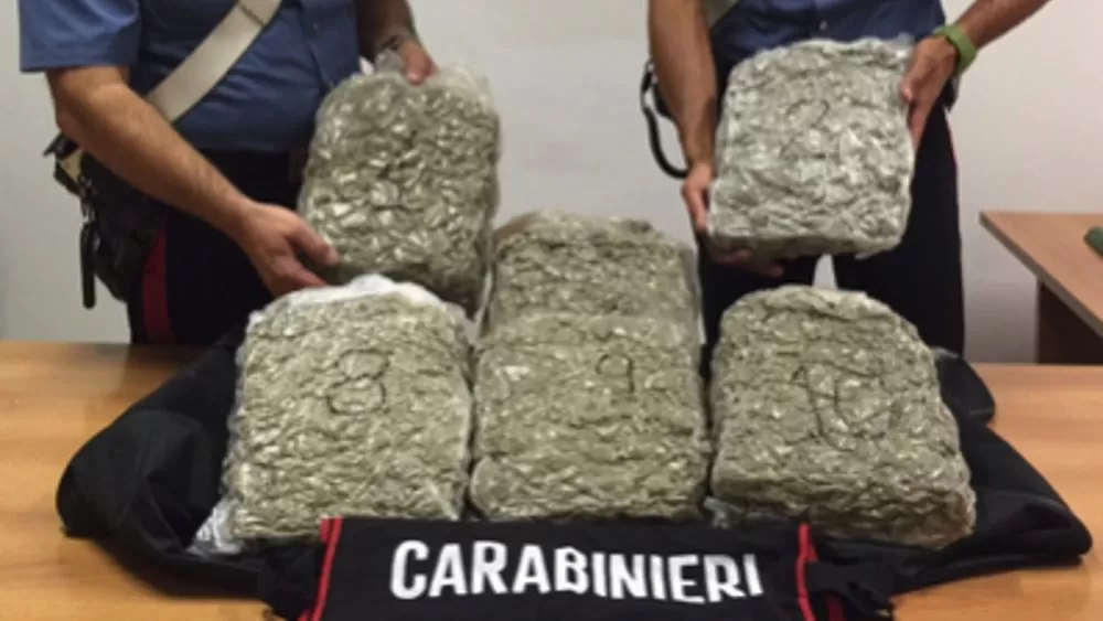 Torre Annunziata-Spaccio-Marijuana