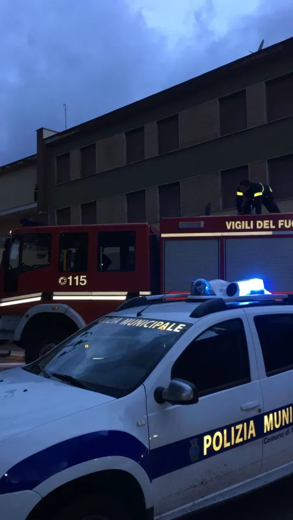 edificio scandone scuola scoperchiata montella