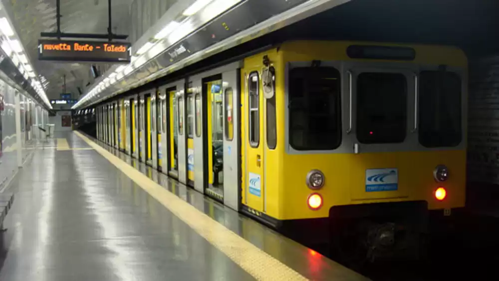 metro Napoli