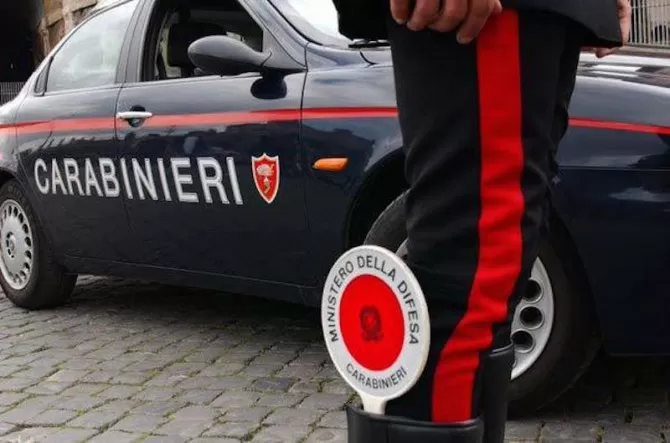 Qualiano, carabinieri, furto, ricettazione, arresti