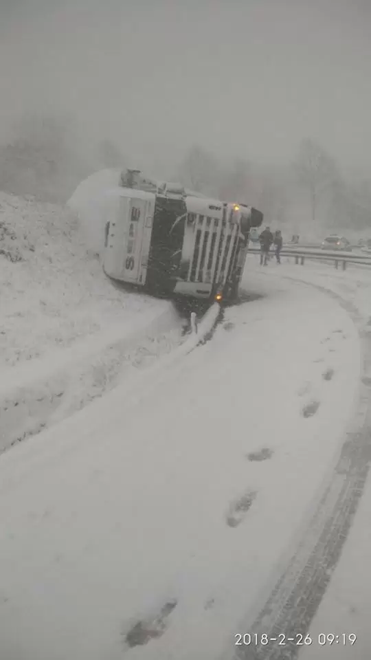ofantina camion neve
