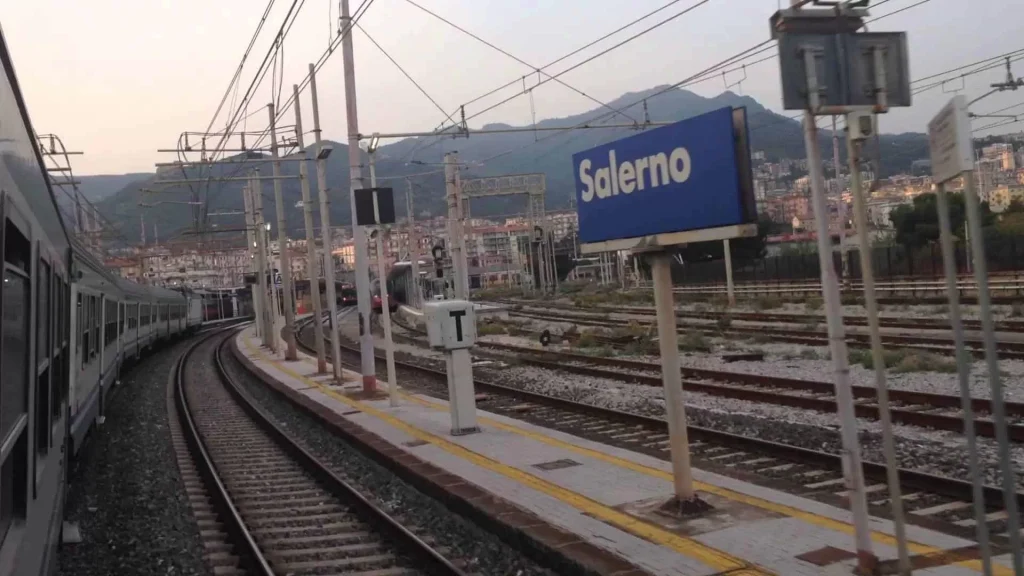 stazione salerno