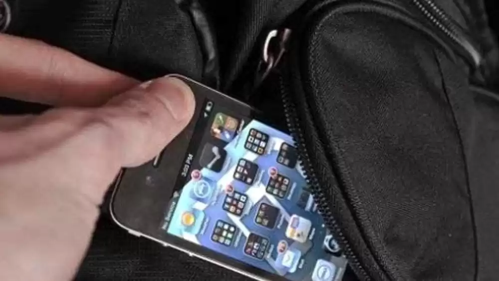 furto-napoli-rubato-iphone-ragazzina-porta-nolana-arresti