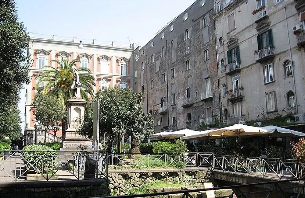 Piazza Bellini