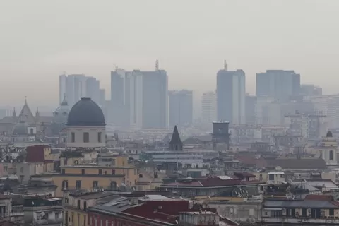 napoli nebbia