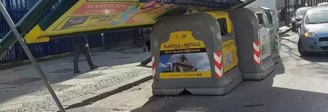 cartellone pubblicitario