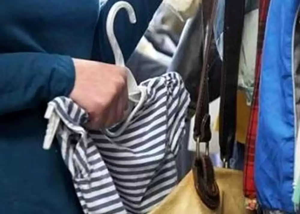furto abbigliamento-2