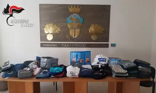 furto-outlet-reggia-arresto