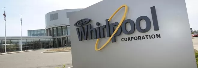 chiusura-whirlpool-napoli-incontro