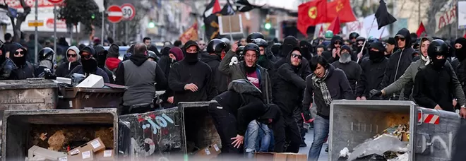 black-bloc-napoli-salvini