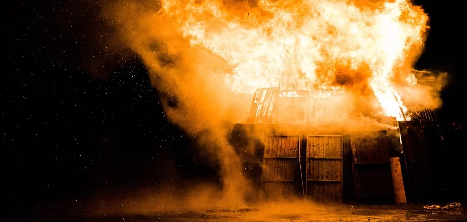 incendio-Castelvenere-officine-meccanica