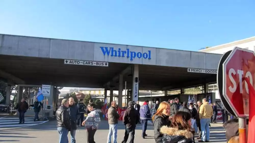 napoli-whirpool-via-perdite-20-milioni