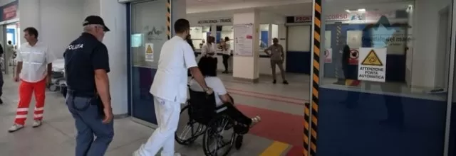 napoli-aggressione-ospedale-mare