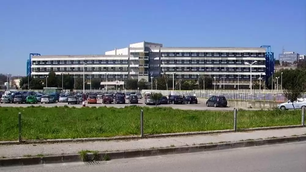 suicidio-parcheggio-ospedale-pozzuoli