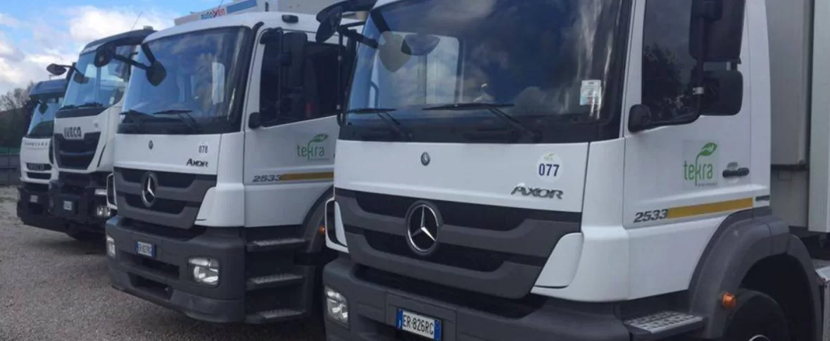 camion-ditta-rifiuti-Tekra