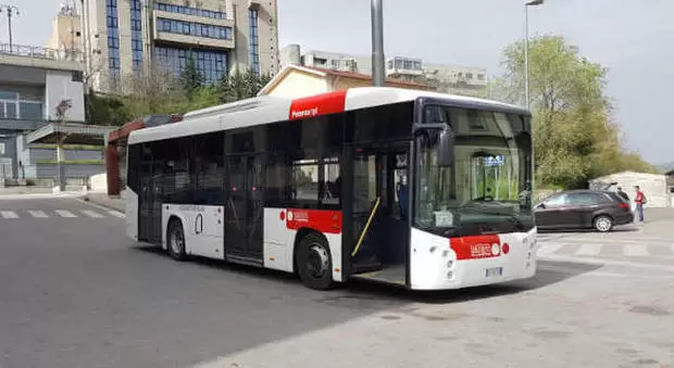 razzismo-benevento-autobus