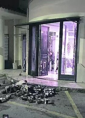 incendio-montoro-macelleria-intimidazione