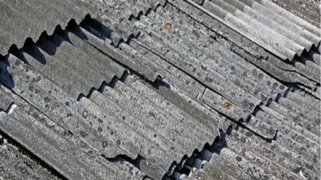 rifiuti-cava-de-tirreni-abbandono-amianto-pneumatici