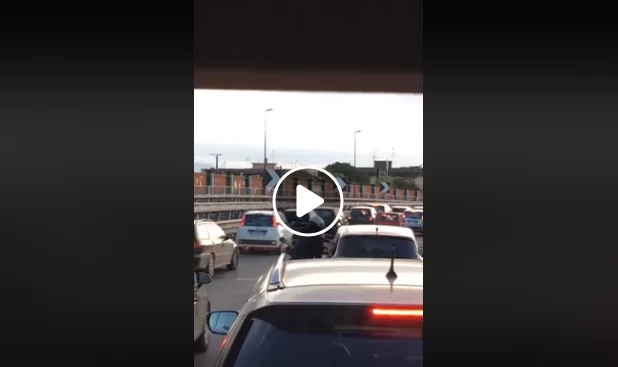 napoli-rapina-pistola-automobilista-viale-maddalena