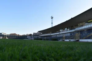 stadio-simonetta-lamberti-cava-tirreni-lavori-torri-faro