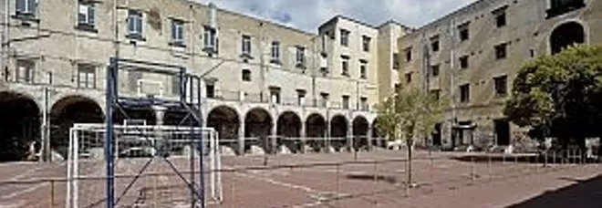 napoli-furto-scuola-casanova-costantipoli