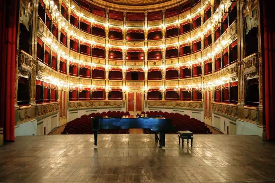 teatro-verdi-salerno-lira-tv-coronavirus