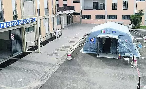 coronavirus-piedimonte-matese-vento-tenda-pronto-soccorso