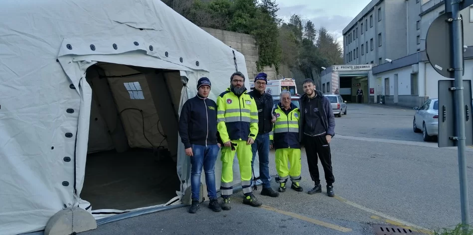 coronavirus-tenda-ospedale-ariano-irpino