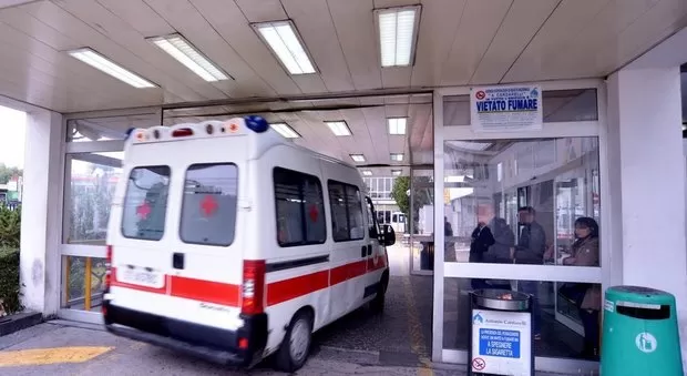 donna-incinta-caduta-balcone-ischia-bambino-perso