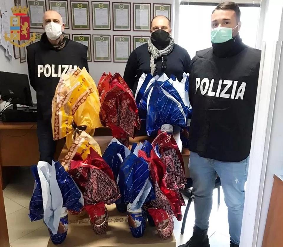 furto-uova-pasqua-napoli-bambini-santobono