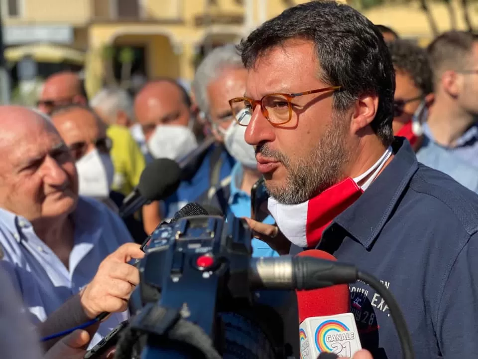 salvini-castel-volturno-attacca-de-luca-immigrati-camorra