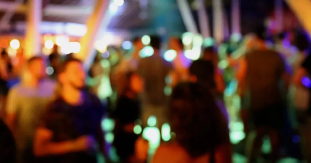 rave-party-spiaggia-torregaveta-sindaco-bacoli