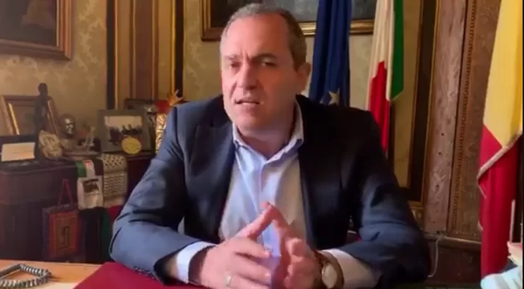 movida-napoli-sentenza-tar-de-magistris-de-luca