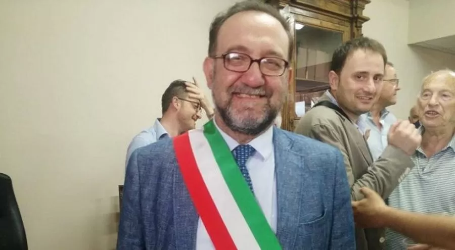 ex-sindaco-sant-antimo-russo-non-paga-tari
