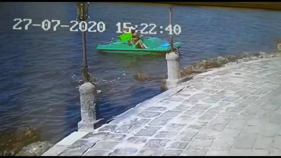 denunciata-bagno-lago-fusaro-pedalò-bacoli