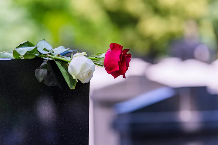 suicidio-san-cipriano-picentino-cimitero