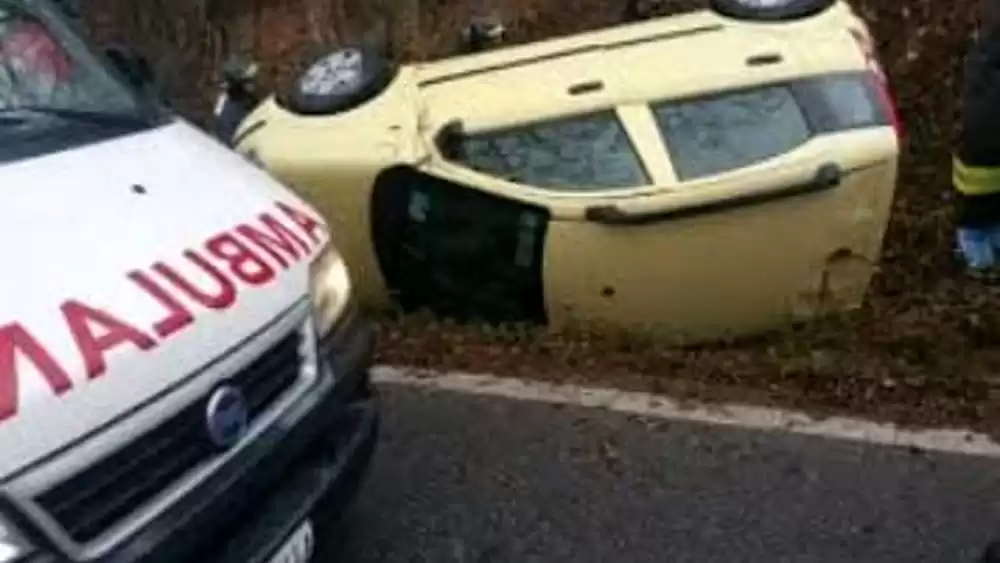 auto ribaltata