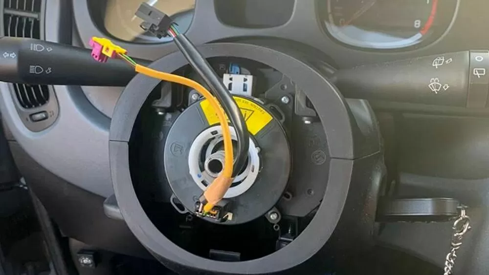 castel-volturno-uomo-mare-auto-volante