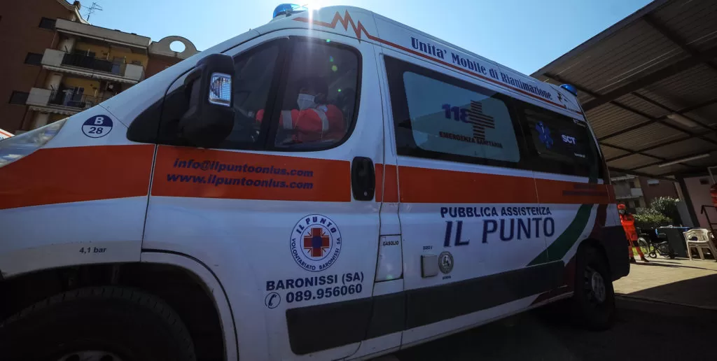 incidente-raccordo-salerno-avellino-camion-auto