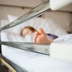 bimbo-morto-folgorato