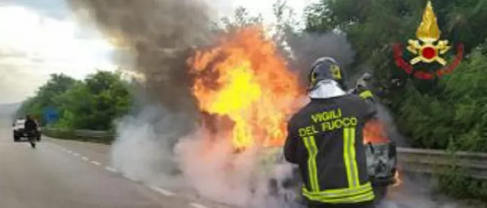 incendio-auto-telesina