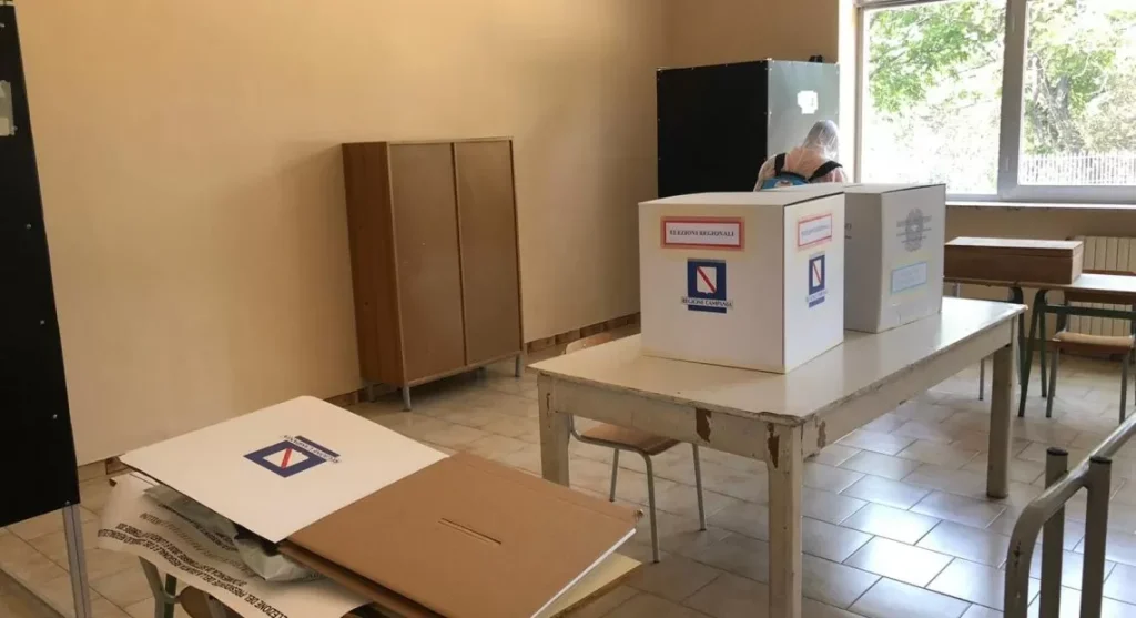 elezioni-san-marcellino-rissa-seggio-assessore-figlio-collega