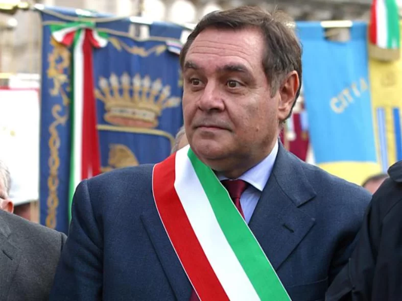 mastella-cittadini-cervinara-non-venite-benevento