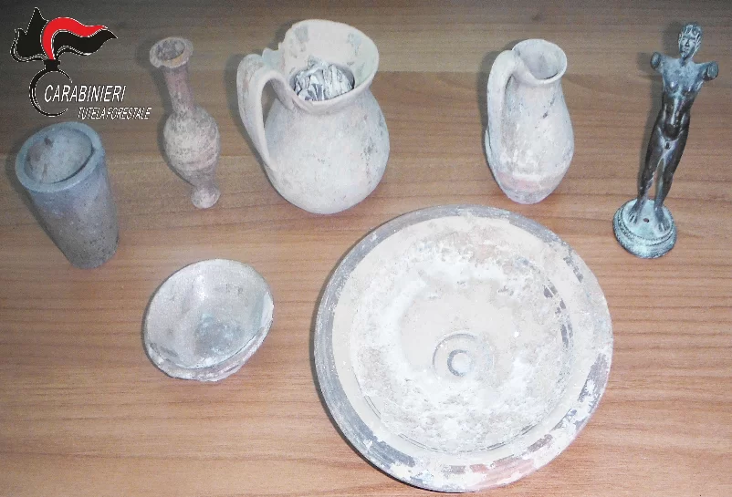 furto-reperti-archeologici-epoca-romana