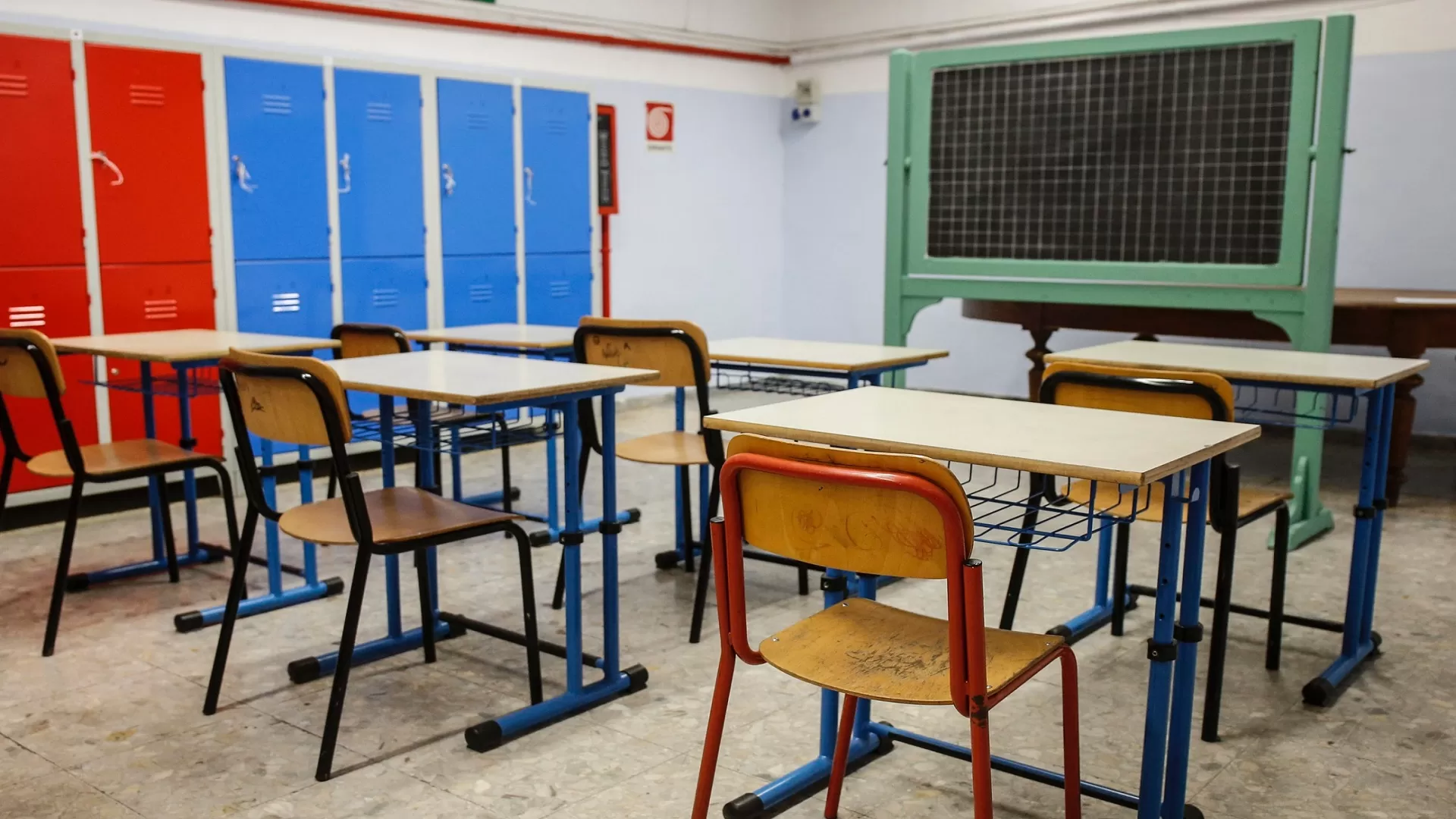 coronavirus-positiva-insegnante-mirabella-scuole-chiuse
