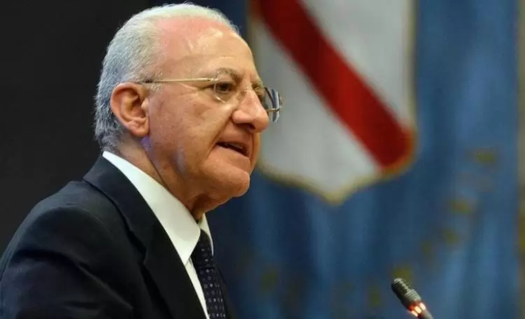covid-de-luca-governo-napoli-provincia-zona-rossa