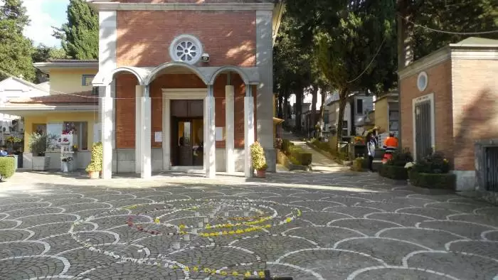 ariano-irpino-anziana-impiccata-parcheggio-cimitero-5-novembre